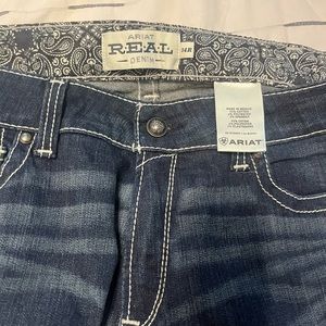 Arita REAL women’s jeans.